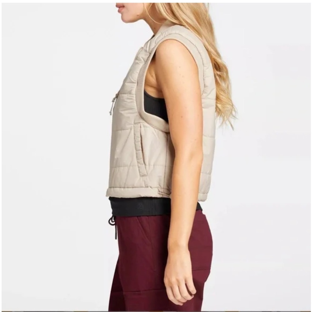 Alpine Design Women’s Tan Shortie EcoTrail Quilted Cropped Vest - Picture 4 of 7